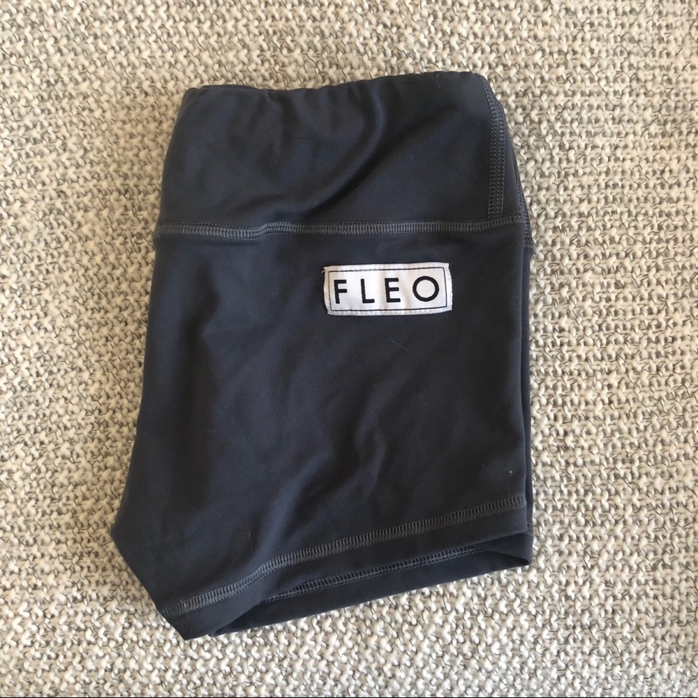 FLEO shorts